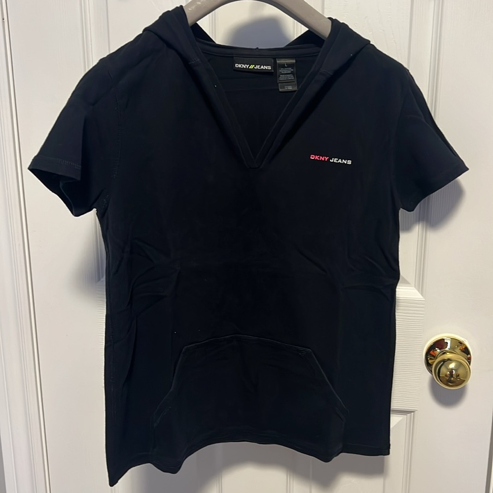 Classic DKNY JEANS t-shirt with a hoodie
